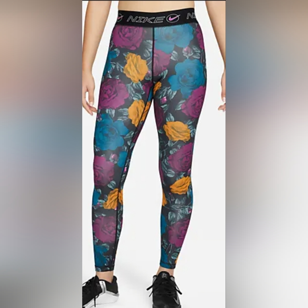 NWOT Floral Nike legging